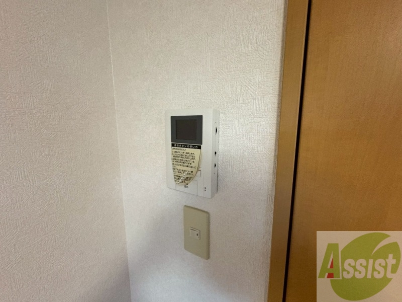 セキュリティ　ＴＶモニター付インターホンです。来客者の顔が見えるので安心！