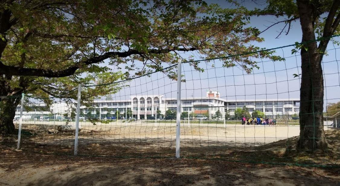 中学校　花巻市立花巻中学校（中学校）まで2914m