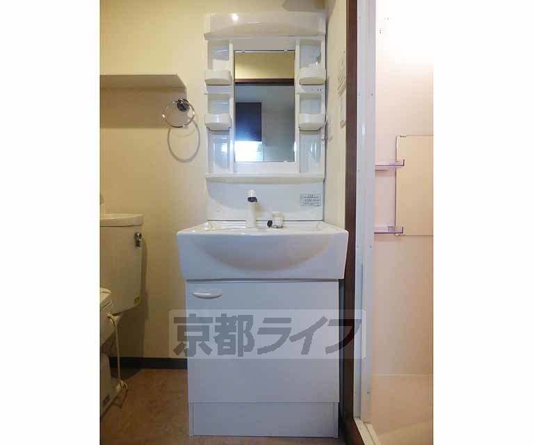 洗面設備　洗面台です。