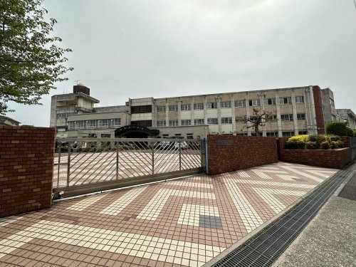 小学校　名古屋市立牧の原小学校（小学校）まで193m