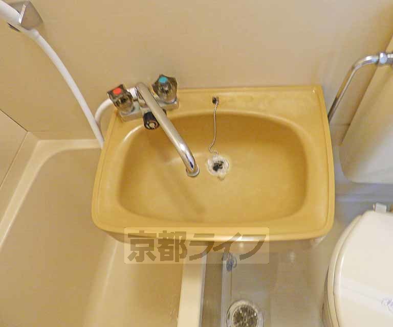 洗面設備　洗面台です。