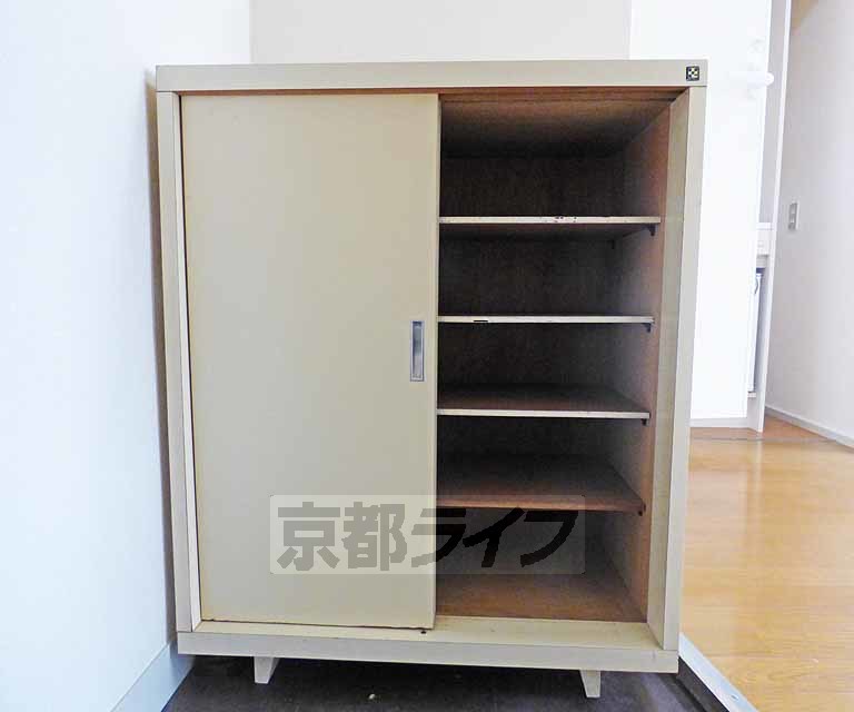 収納　靴箱です。