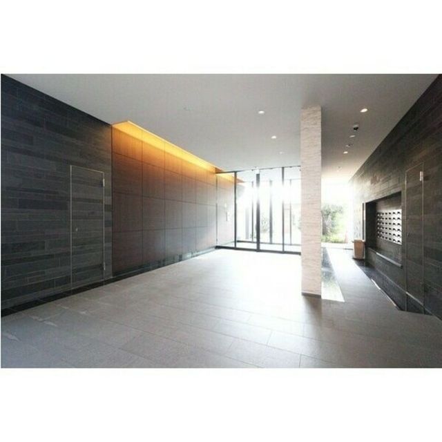 ロビー　エレベーターホール