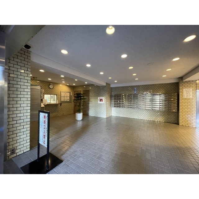 エントランス　エントランス