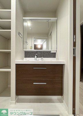 洗面設備　収納