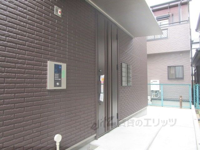 エントランス　エントランス