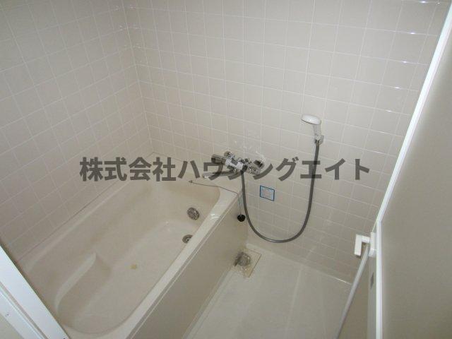 バス・シャワールーム　洋室の写真です。