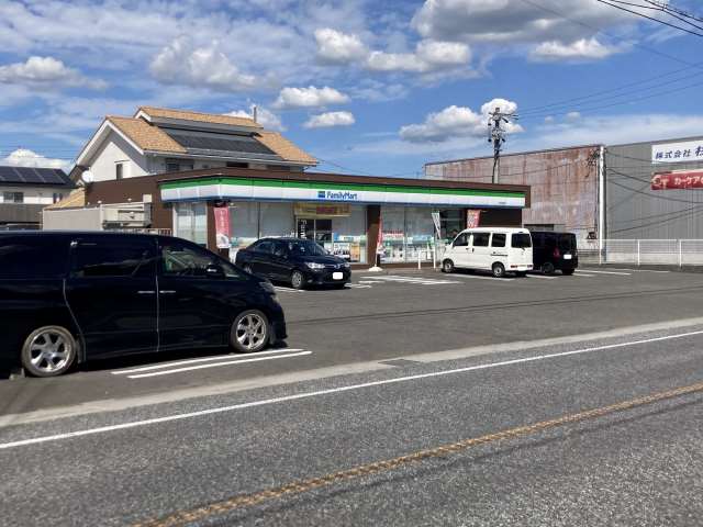 コンビニ　ファミリーマート北方加茂店（コンビニ）まで1015m