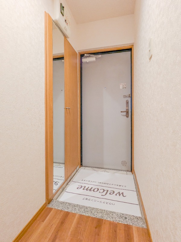 玄関　図面と現状に相違がある場合には現状を優先