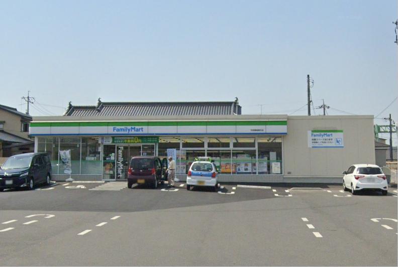 コンビニ　ファミリーマート宇部妻崎開作店（コンビニ）まで450m