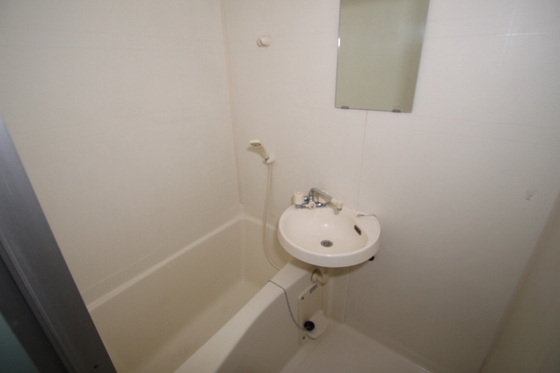 バス・シャワールーム　他号室のお写真です
