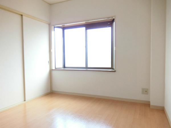 その他部屋・スペース　明るい洋室です！