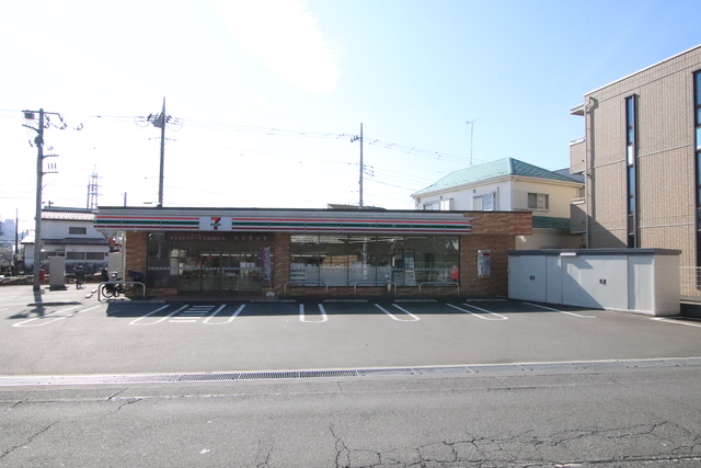 コンビニ　セブンイレブン八王子暁町１丁目店（コンビニ）まで180m
