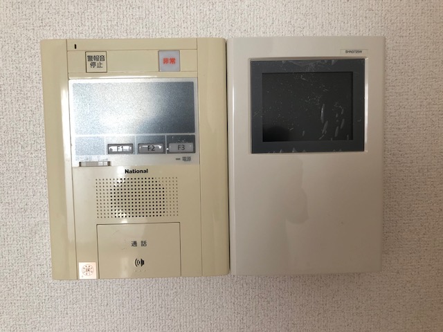 セキュリティ　モニタ付きインターホン