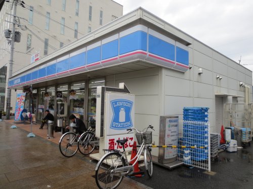 コンビニ　ローソン 近鉄八木駅前店（コンビニ）まで435m