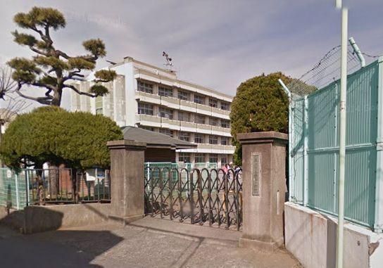 小学校　鵠沼小学校（小学校）まで692m