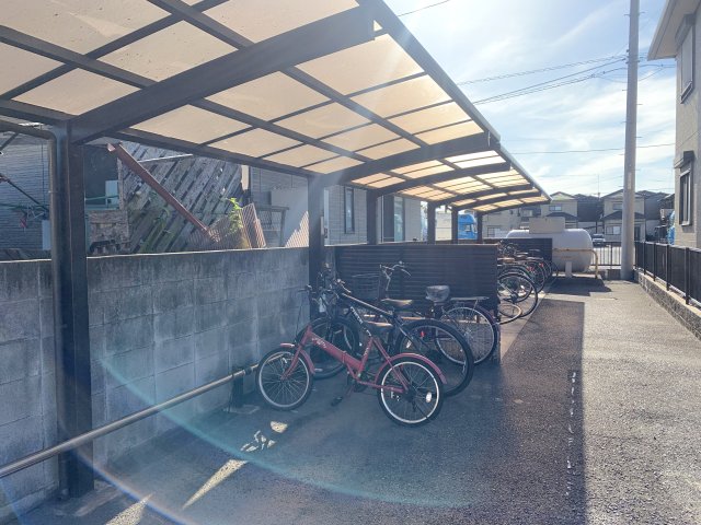 その他共有部分　屋根付き駐輪場