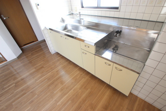 キッチン　※別号室の写真です