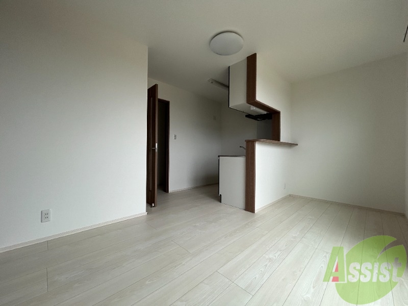 居室・リビング　８．５帖の洋室です。生活のメインとなる部屋ですね。