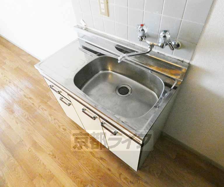 キッチン　収納スペース有り