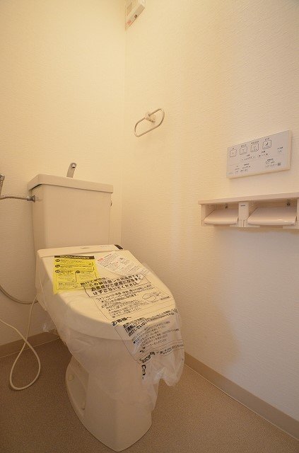 トイレ　別号室の写真です