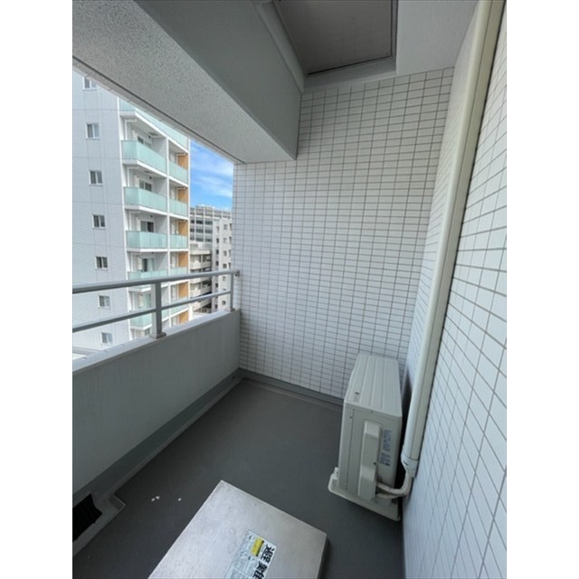 バルコニー　外からの目が気にならないバルコニーで洗濯物が干せます