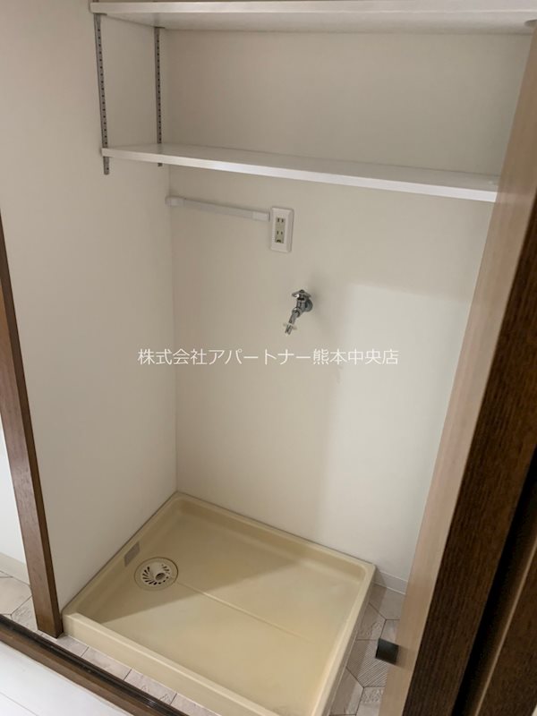 洗面設備　可動式の棚も便利です☆※イメージ写真です。