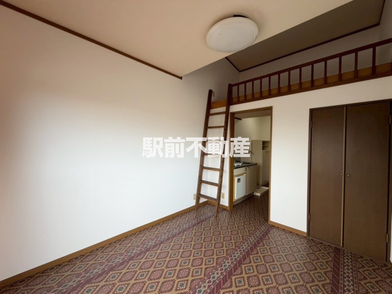 居室・リビング　日当たり良好！！