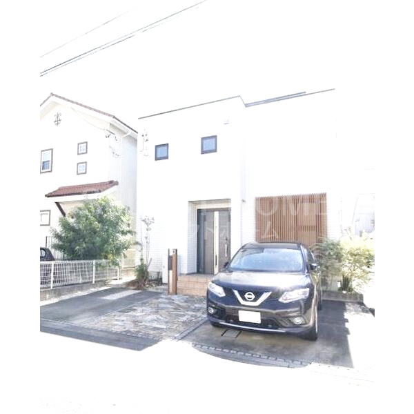 駐車場　車をお持ちの方に嬉しい駐車場付きの物件です