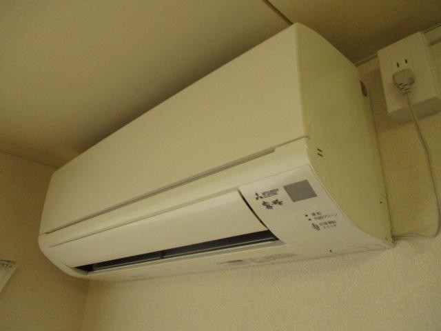 その他設備　エアコンはうれしい2台付きです