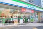 コンビニ　ファミリーマート（コンビニ）まで240m