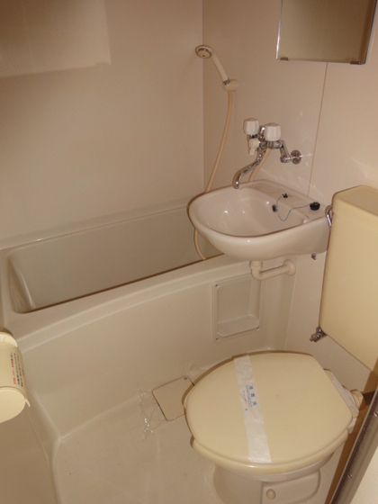 洗面設備　※別の部屋の写真です。
