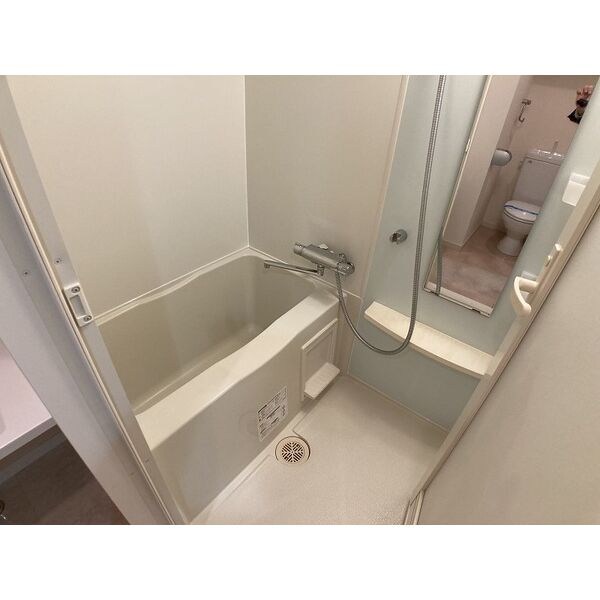 バス・シャワールーム　バスルーム