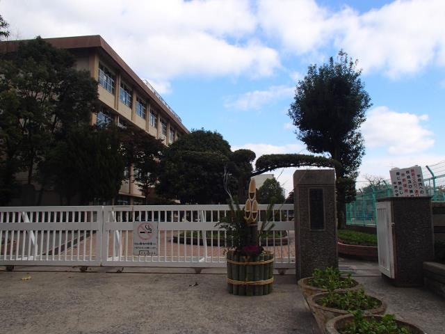 小学校　中洲小学校（小学校）まで200m