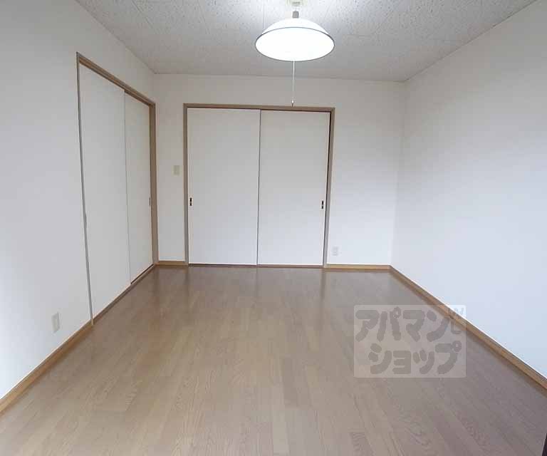 居室・リビング　８帖あるので広いですよ！