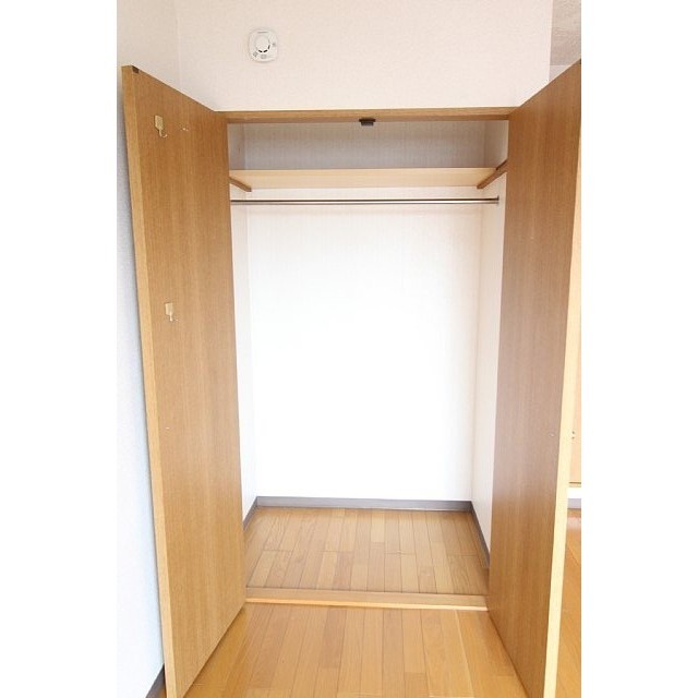 収納　洋室収納