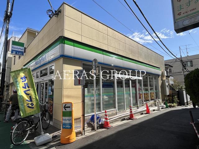 コンビニ　ファミリーマート 伊勢彦鮫洲旧東海道店（コンビニ）まで513m