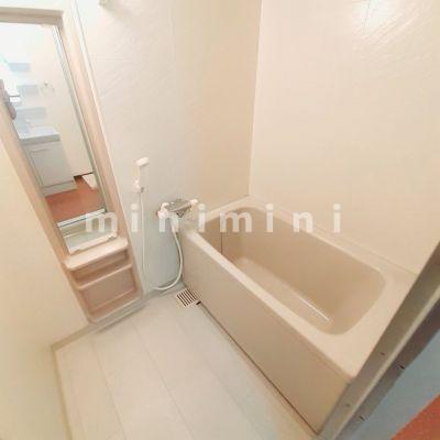 バス・シャワールーム　※写真は別号室のものですので現状優先とさせていただきます