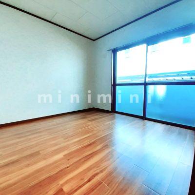 居室・リビング　※写真は別号室のものですので現状優先とさせていただきます