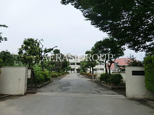 中学校　桶川市立桶川中学校（中学校）まで712m