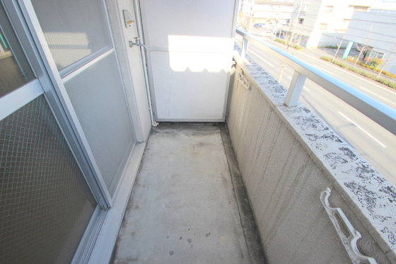 バルコニー　＊参考別部屋写真になります。