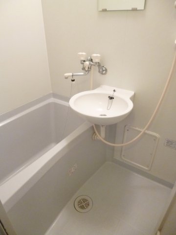 バス・シャワールーム　綺麗なバスルーム