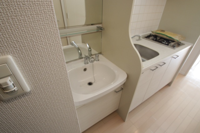 洗面設備　※別室の参考写真の為、現況優先です。
