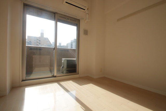 バルコニー　※別室の参考写真の為、現況優先です。