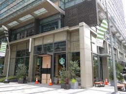 飲食店　スターバックスコーヒー東京ミッドタウン店（飲食店）まで467m