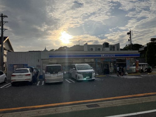 コンビニ　ローソン 千種楠元町店（コンビニ）まで468m