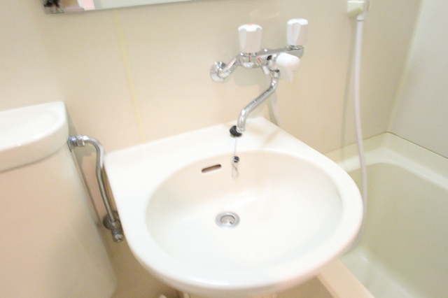 洗面設備　※同建物内別室の参考写真です。