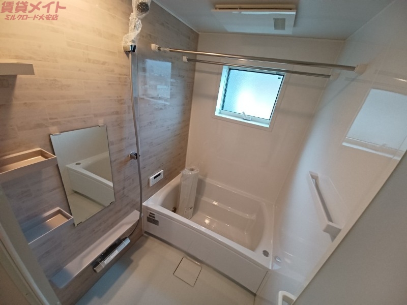 バス・シャワールーム　別部屋参考写真です