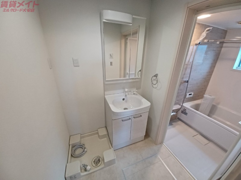 洗面設備　別部屋参考写真です