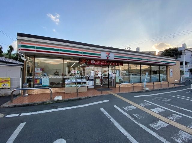 コンビニ　セブン-イレブン 堺楢葉店（コンビニ）まで928m